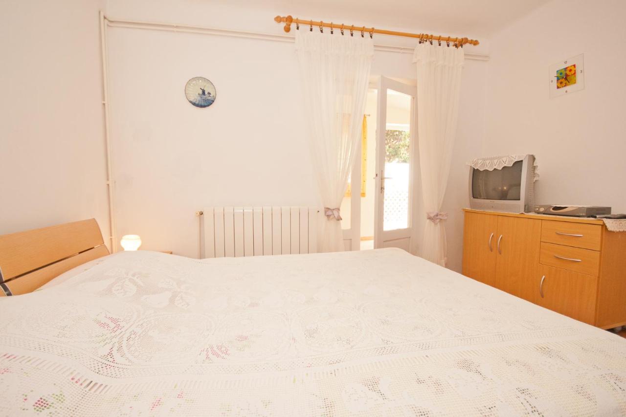 Apartments Katarina Baška Екстериор снимка