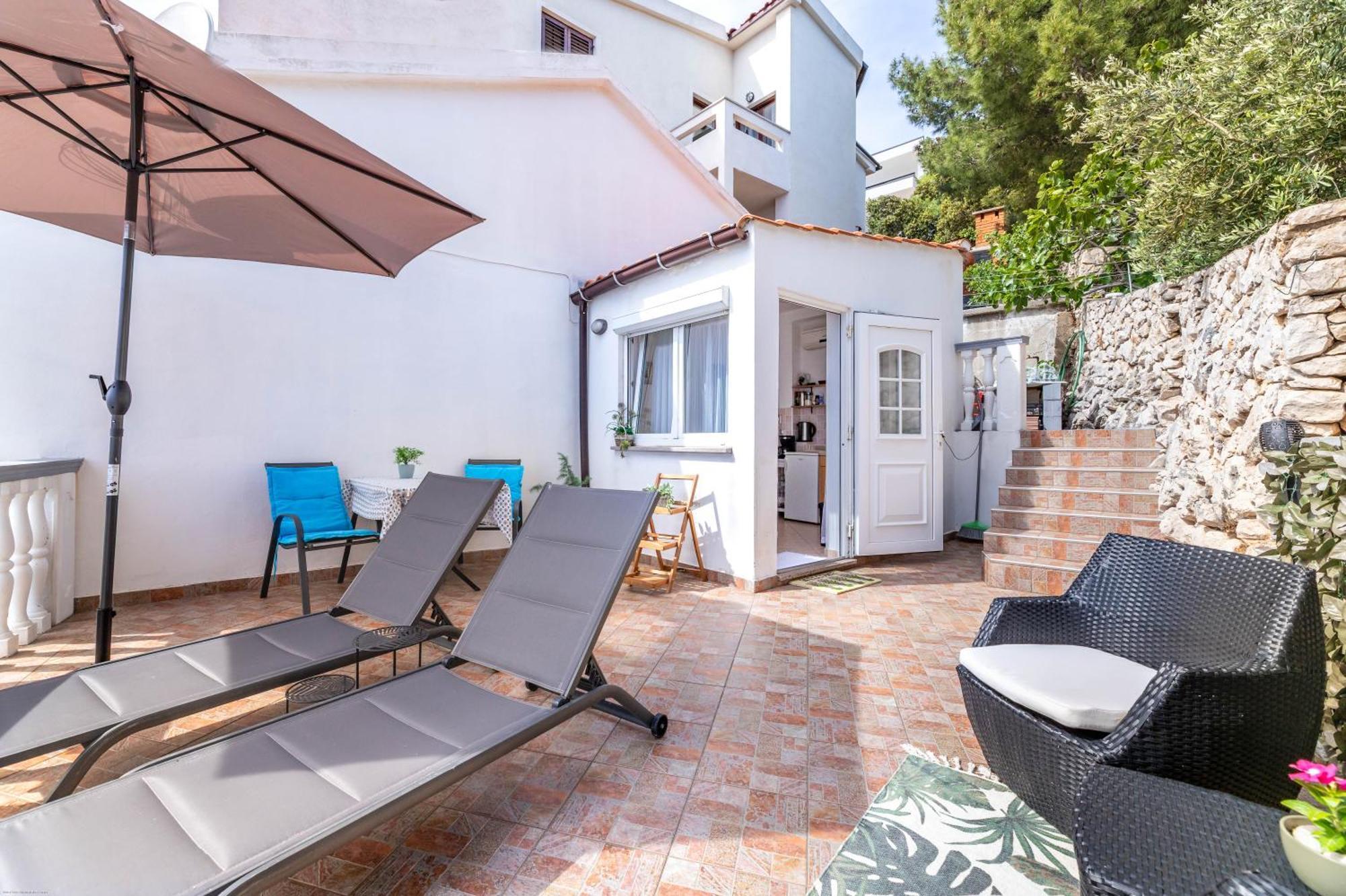 Apartments Katarina Baška Екстериор снимка